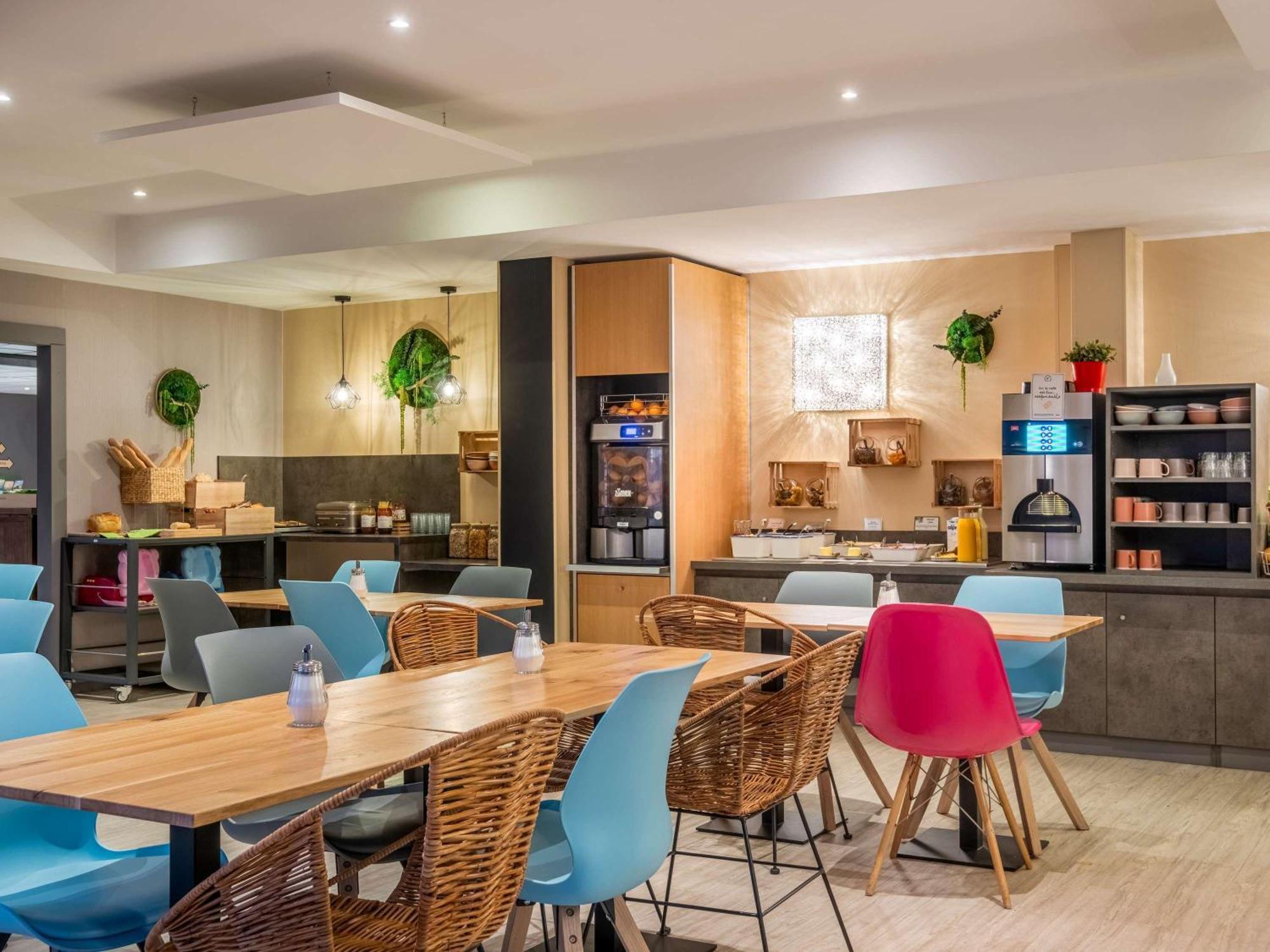 Отель Ibis Styles Blois Centre Gare Экстерьер фото
