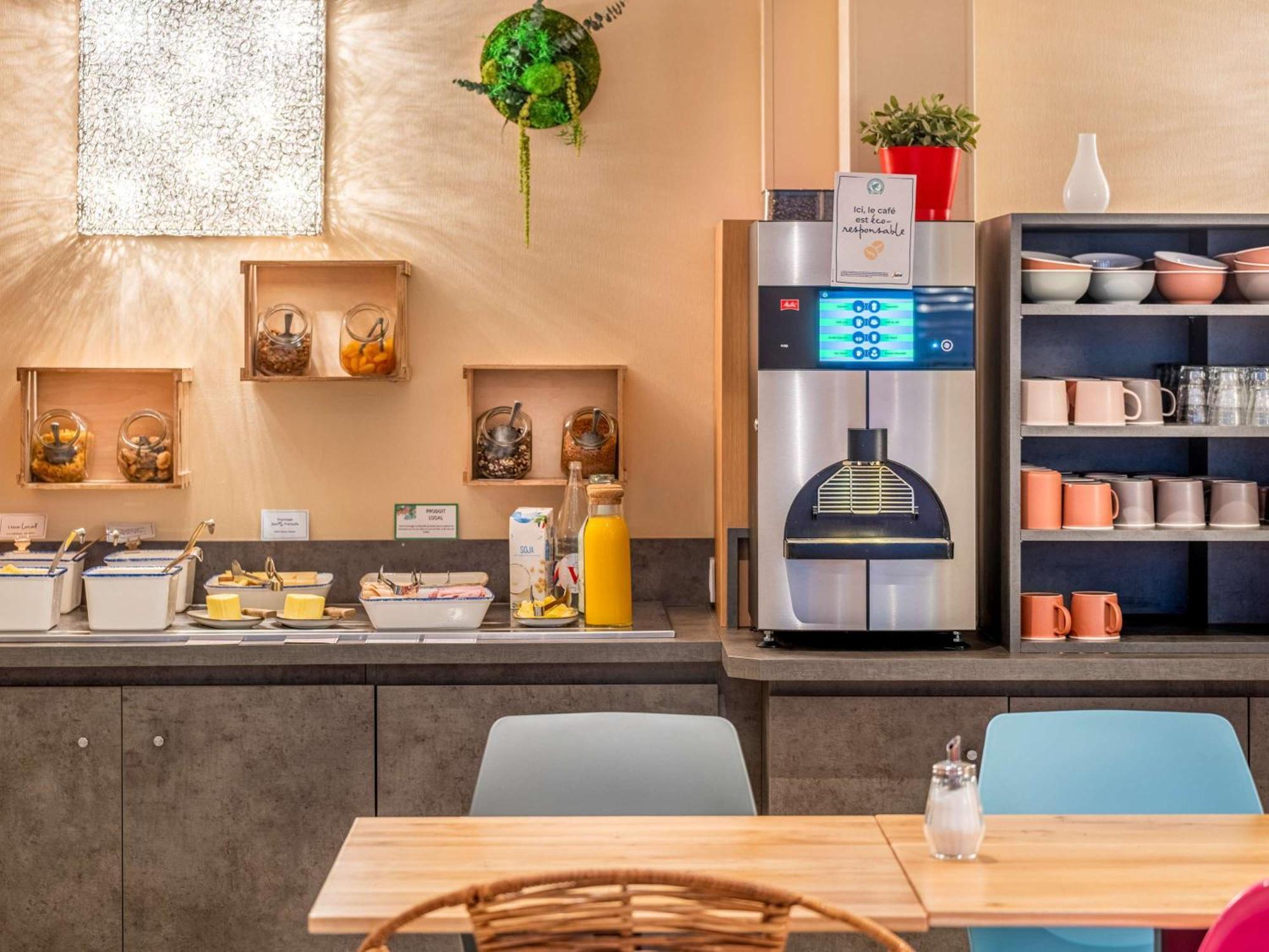 Отель Ibis Styles Blois Centre Gare Экстерьер фото