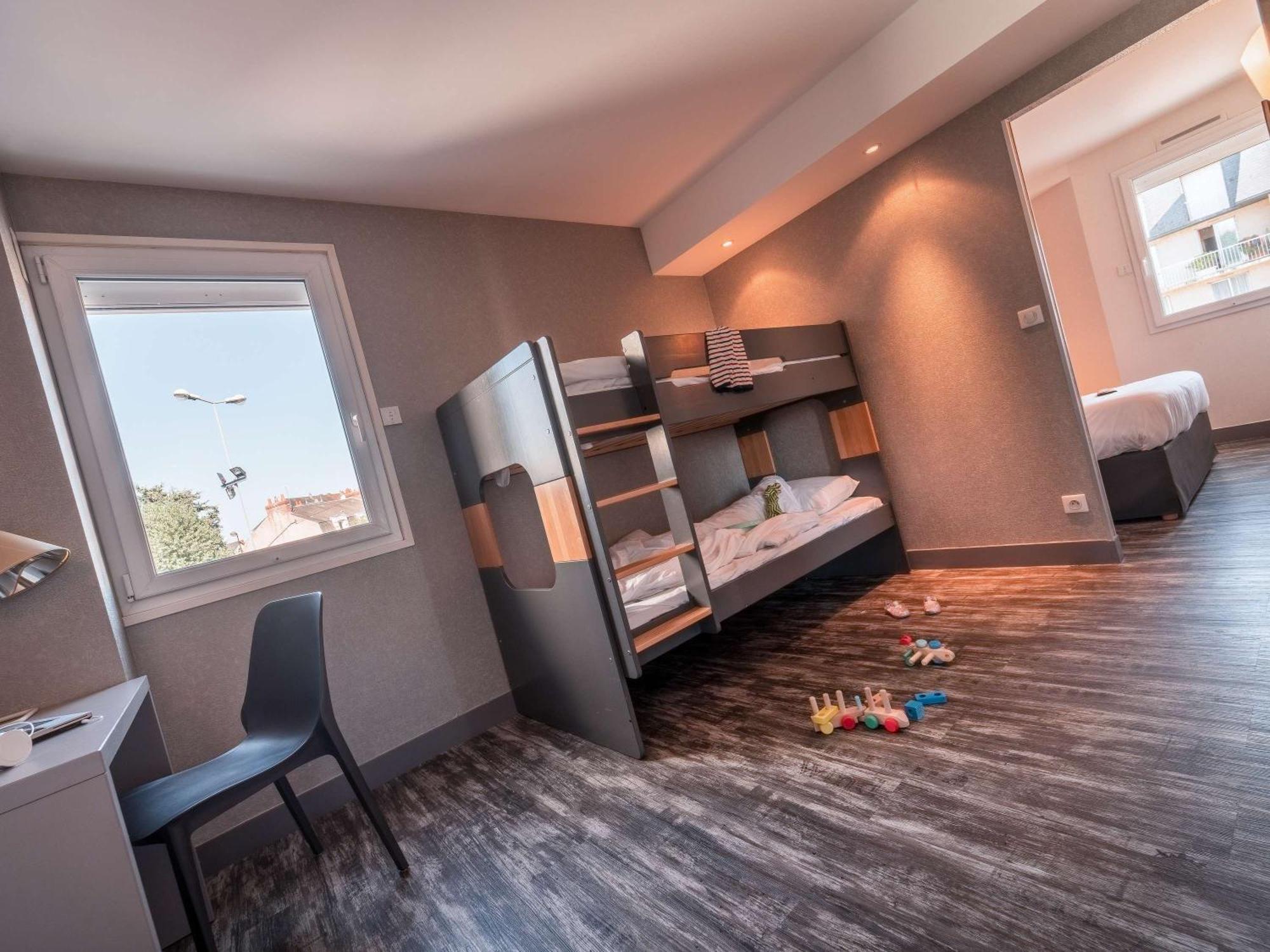 Отель Ibis Styles Blois Centre Gare Экстерьер фото