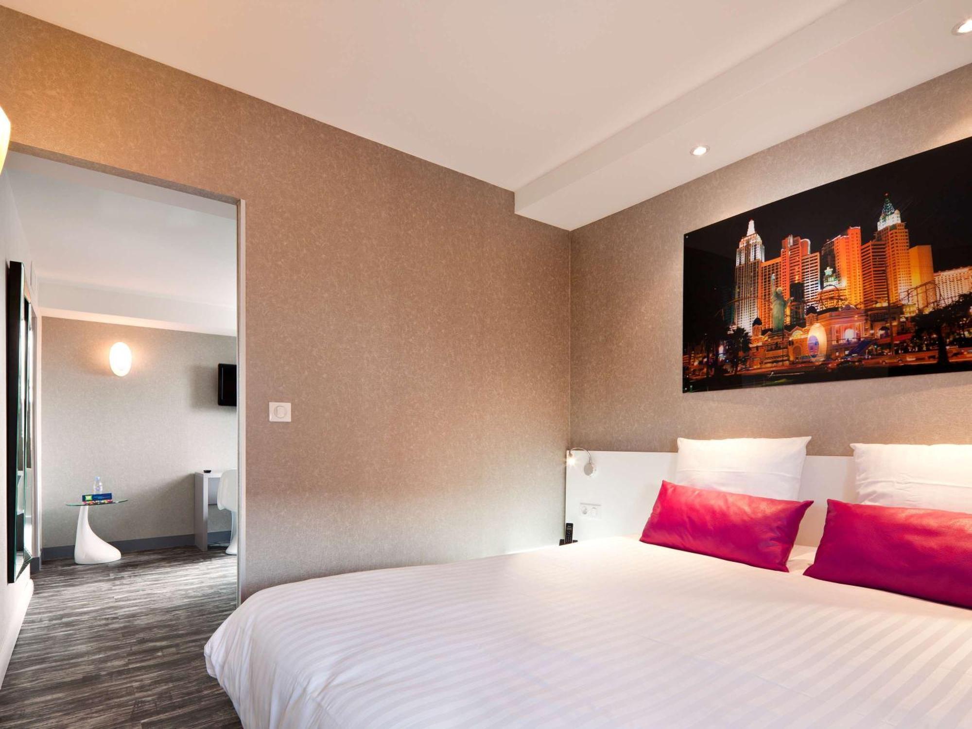Отель Ibis Styles Blois Centre Gare Экстерьер фото