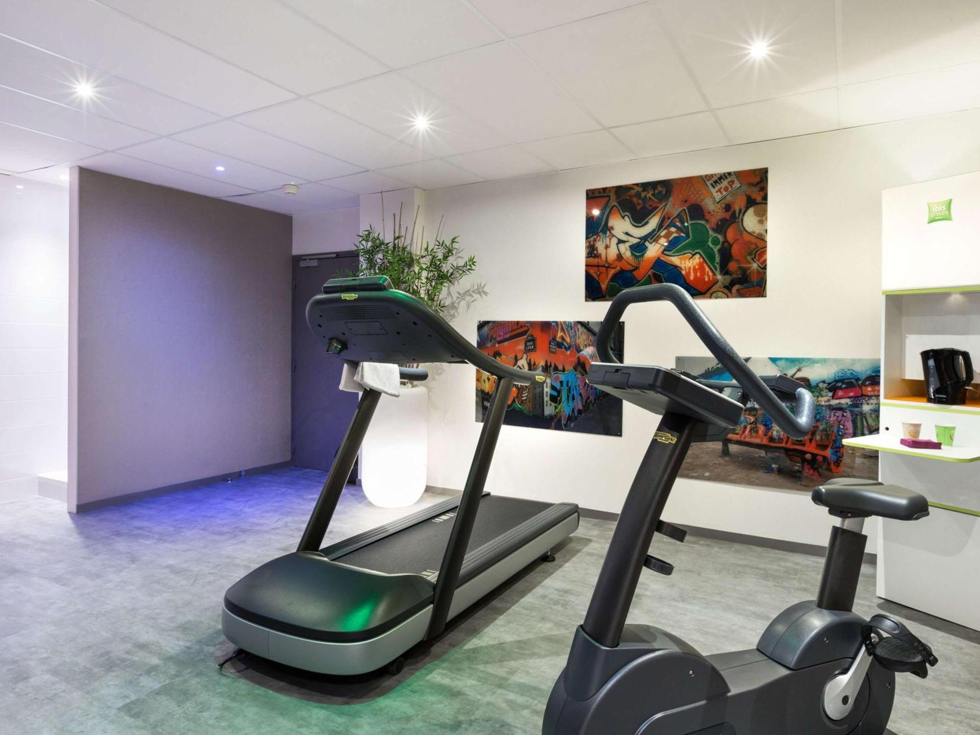Отель Ibis Styles Blois Centre Gare Экстерьер фото